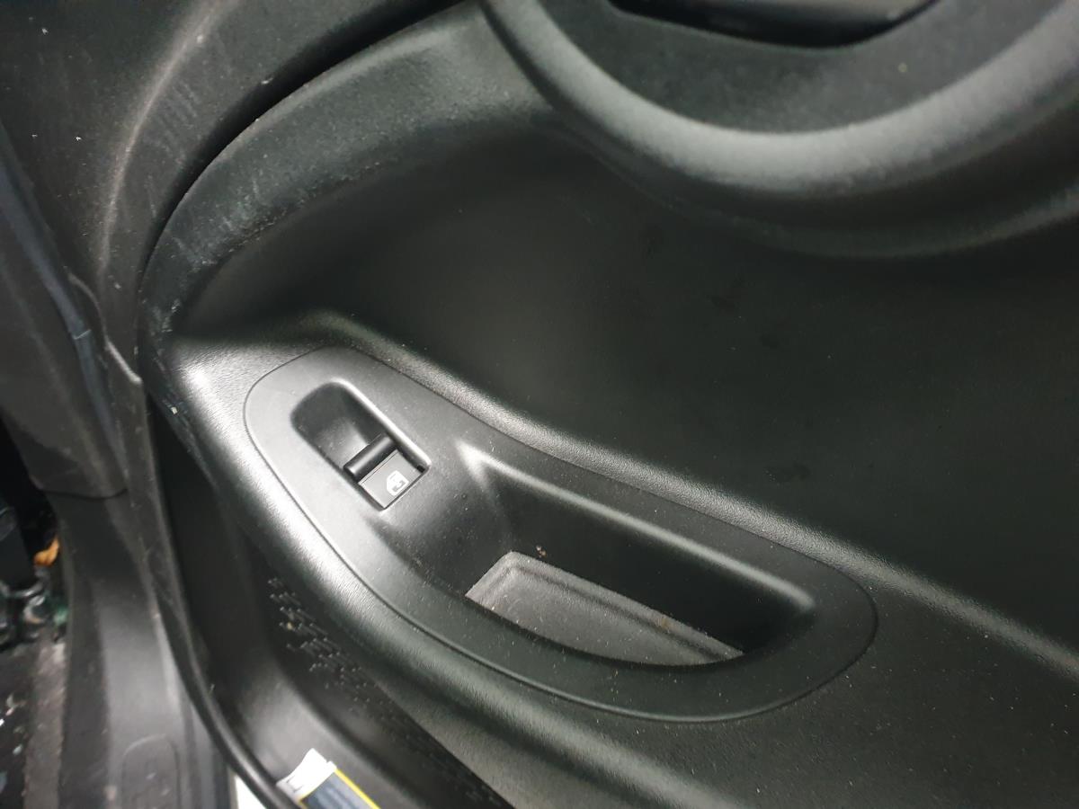 Comando / botão / interruptor vidros trás direito FIAT 500X (334_)