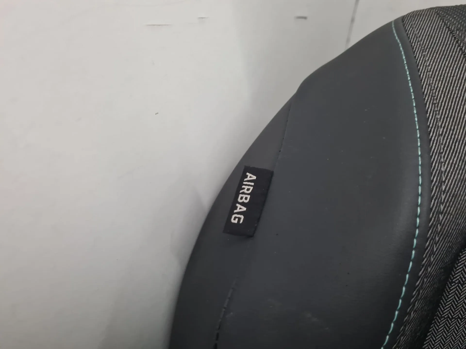 Airbag banco esquerdo PEUGEOT 2008 II (U_)