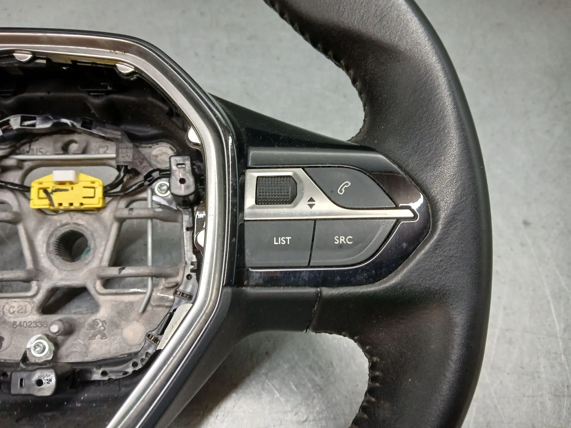 Volante PEUGEOT 2008 II (U_) Imagem-2