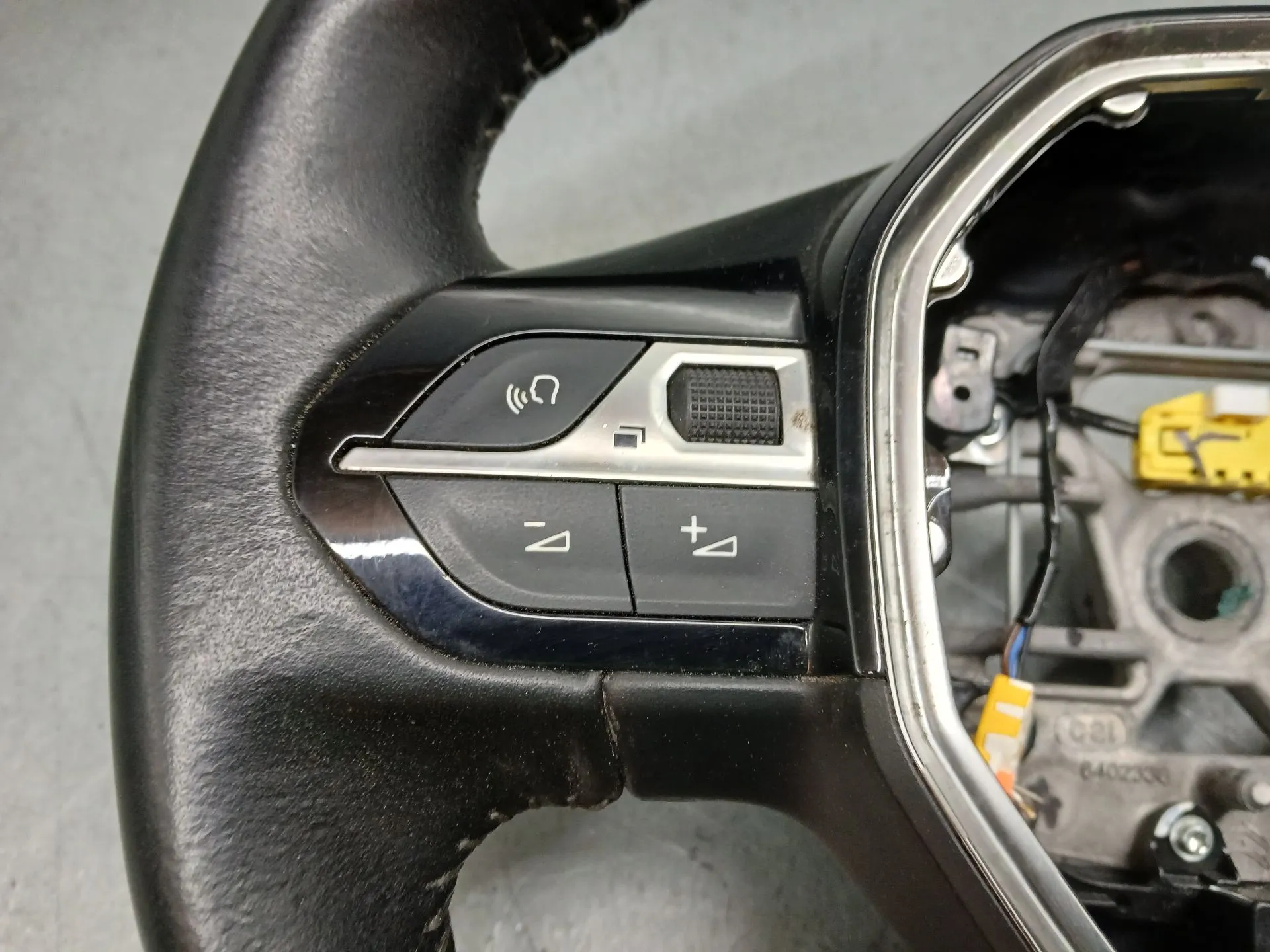 Volante PEUGEOT 2008 II (U_) Imagem-4