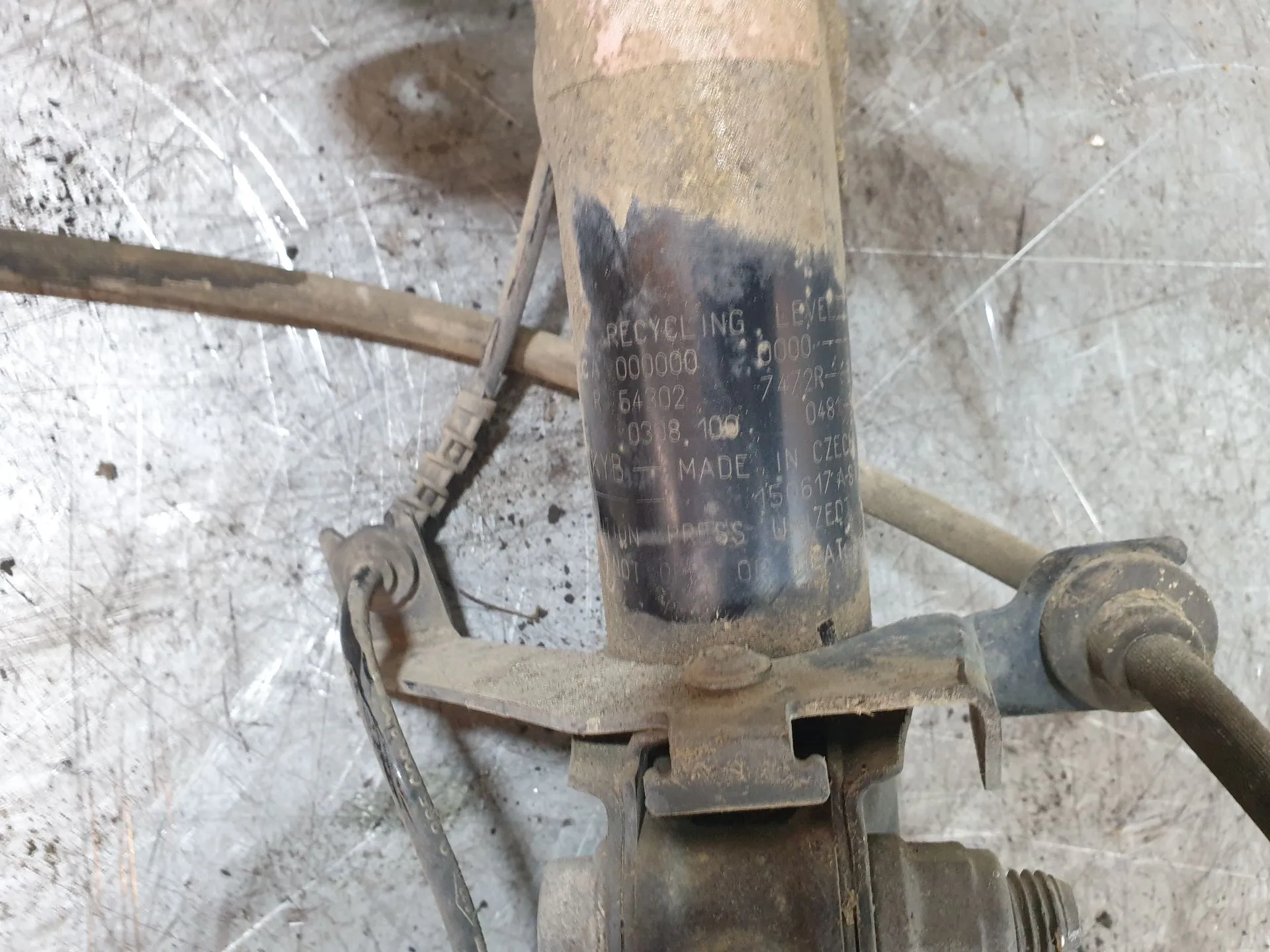 Amortiguador Delantero Izquierdo RENAULT Twingo III (BCM_) Imagem-3