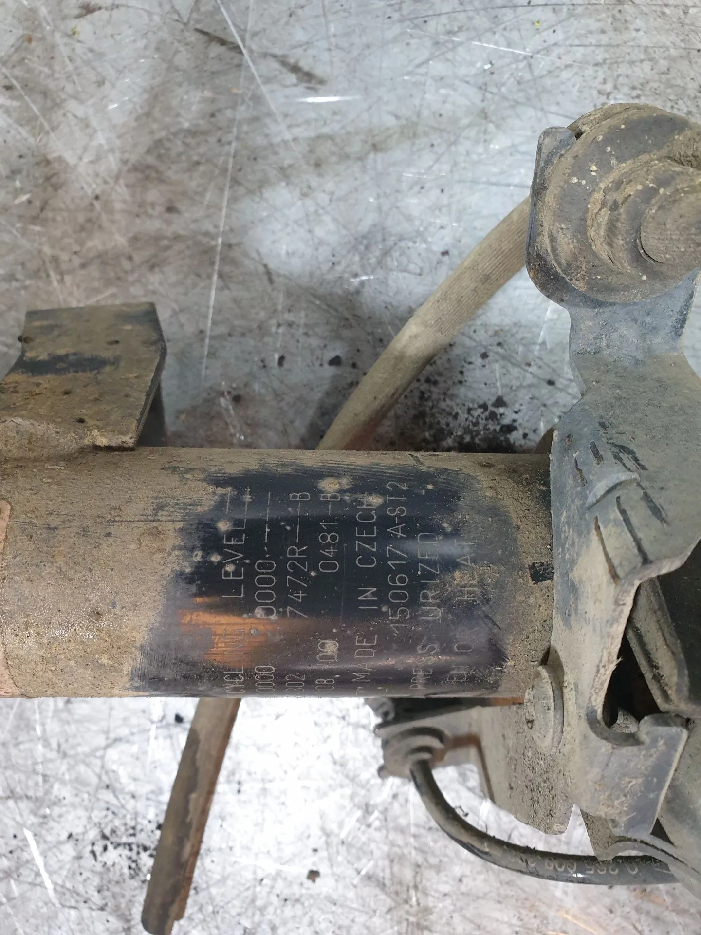 Amortiguador Delantero Izquierdo RENAULT Twingo III (BCM_) Imagem-4