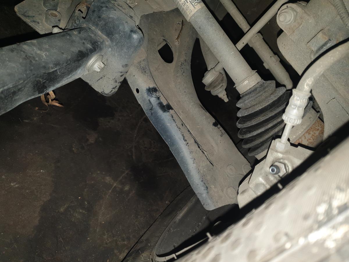 Bras de suspension Avant gauche CITROËN C3 Aircross II (2R_, 2C_)