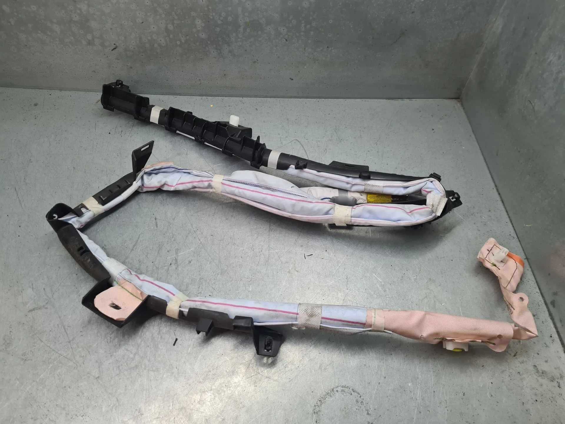 Airbag Rideau Droite TOYOTA Auris Touring Sports (_E18_) Imagem-1