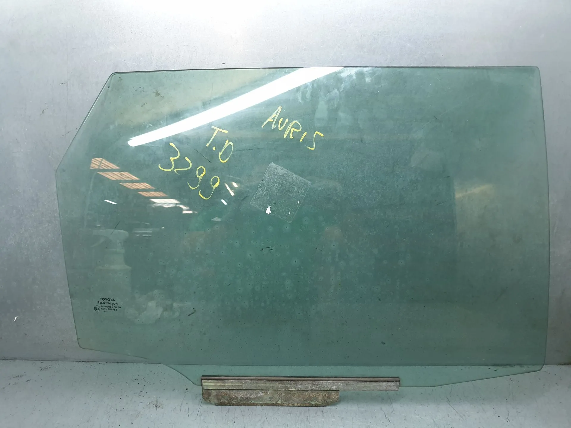 Right rear door glass TOYOTA Auris Touring Sports (_E18_)