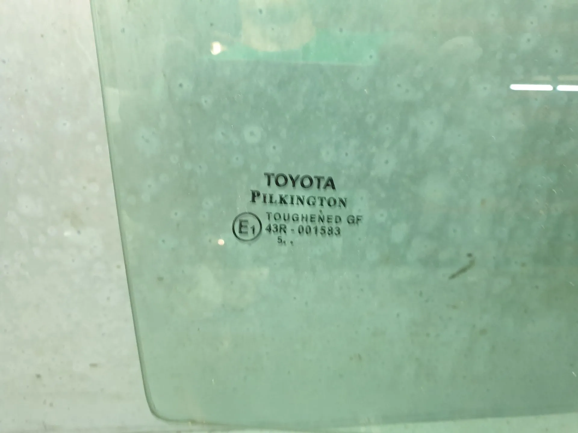 Right rear door glass TOYOTA Auris Touring Sports (_E18_) Imagem-3