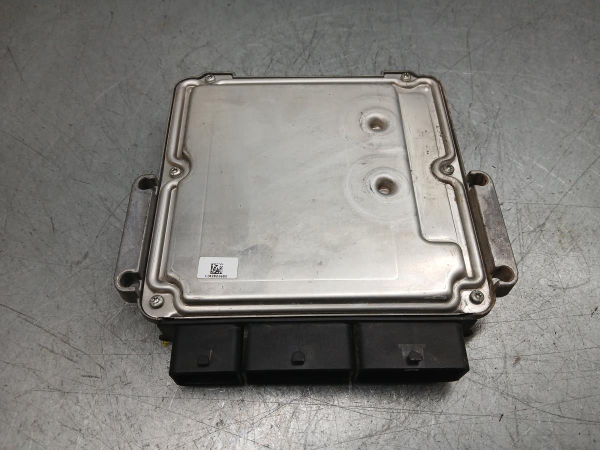 Centralina motor / ECU RENAULT Captur (J5_) Imagem-2