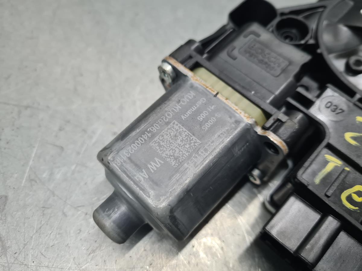 Moteur lève-vitre arrière gauche VOLKSWAGEN Golf VII (5G1, BQ1, BE1, BE2) Imagem-1