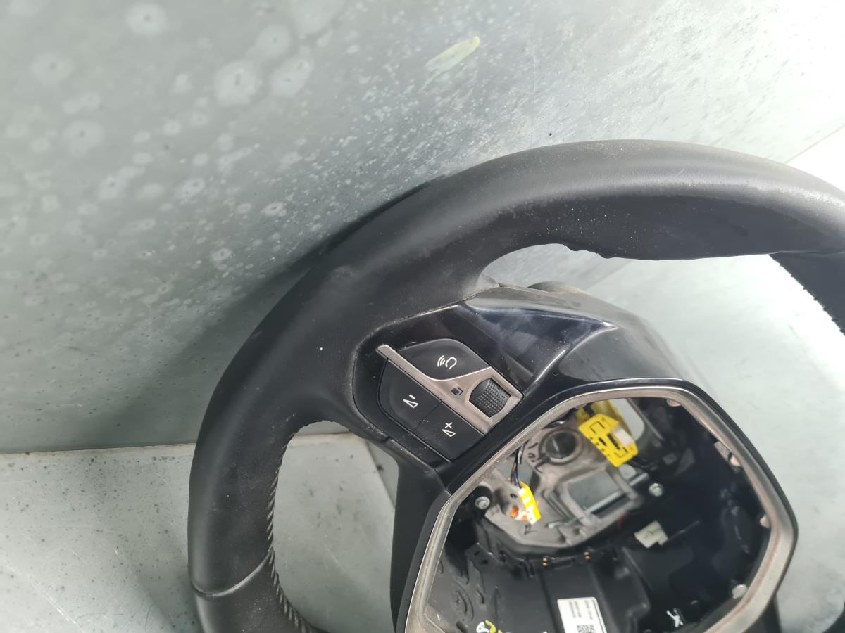 Volante de dirección PEUGEOT 208 II Imagem-2