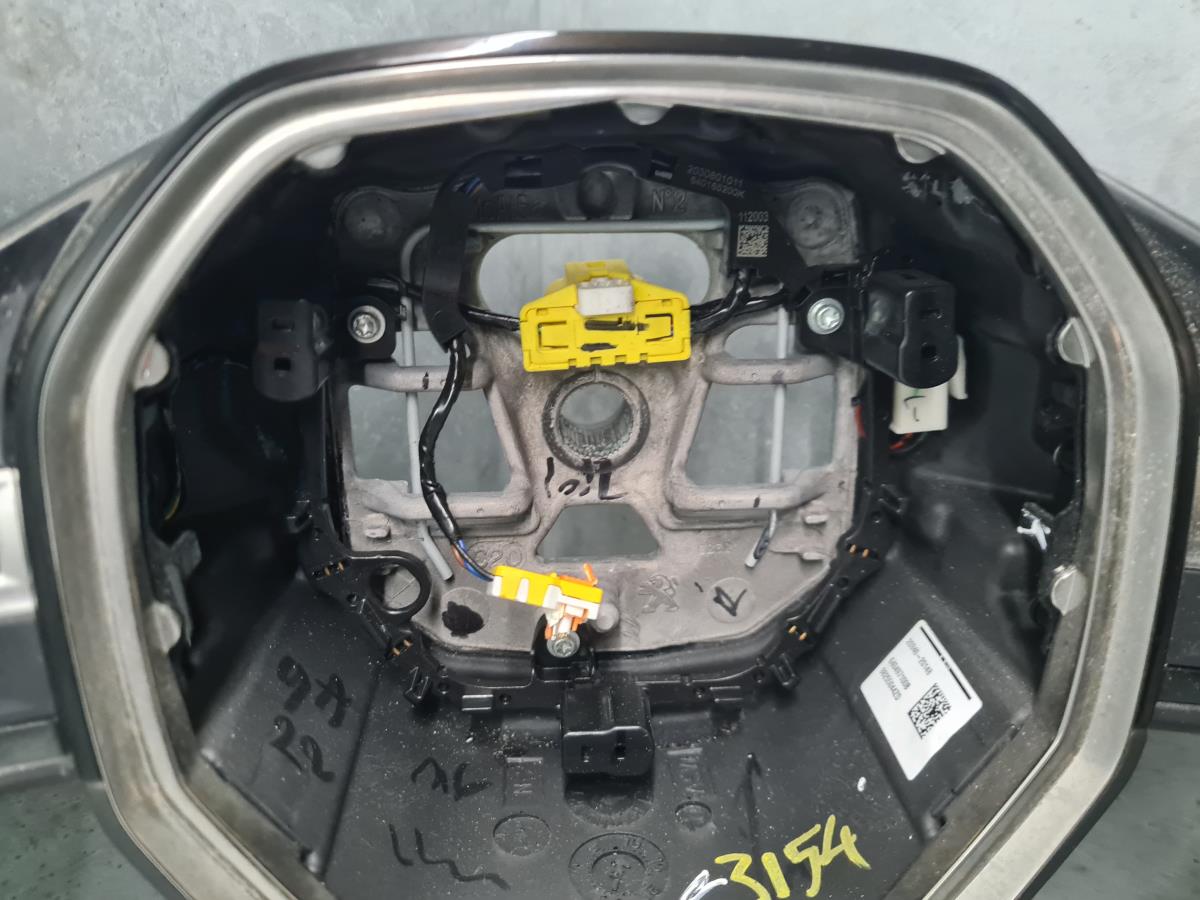 Volante de dirección PEUGEOT 208 II Imagem-4