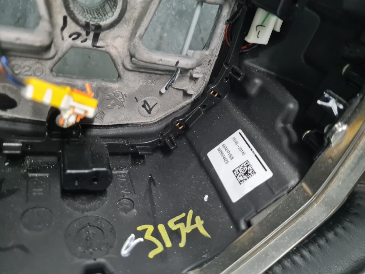 Volante de dirección PEUGEOT 208 II Imagem-5