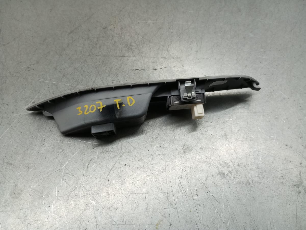 Comando / interruttore alzacristallo posteriore sinistro PEUGEOT 3008 II (M_)