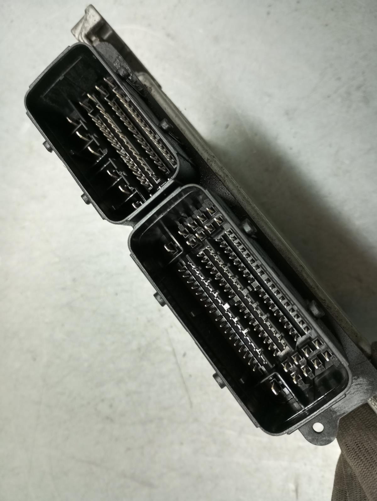 Centralina motor / ECU PEUGEOT 208 II Imagem-1