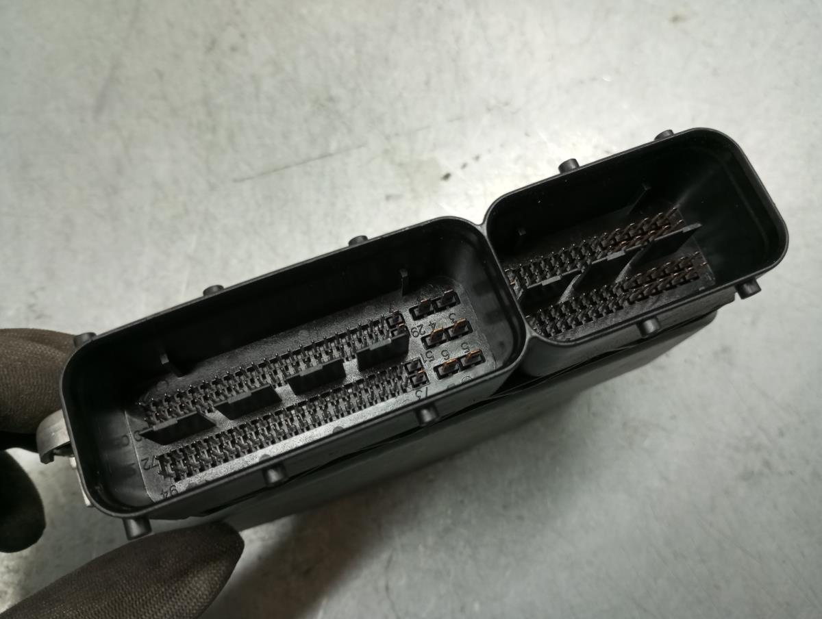 Centralina motor / ECU VOLKSWAGEN Polo (AW1) Imagem-1