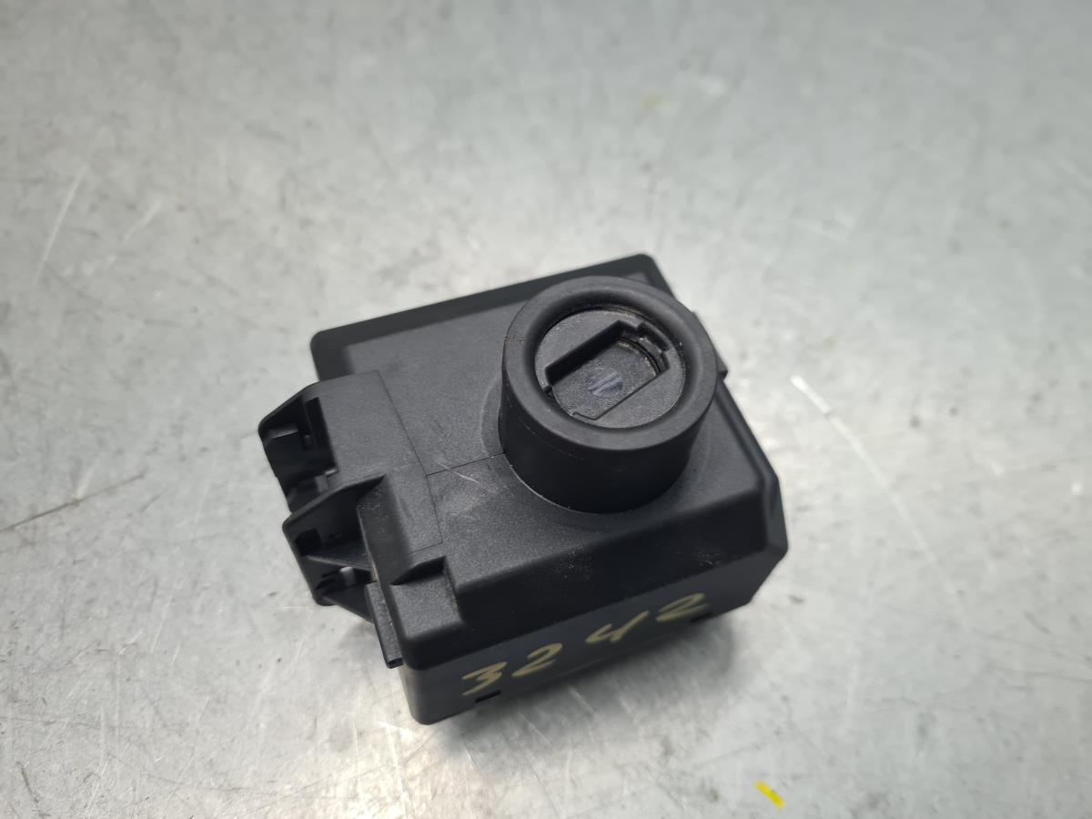 Ignition control unit (immobilizer) MERCEDES-BENZ Classe A (W176) Imagem-2