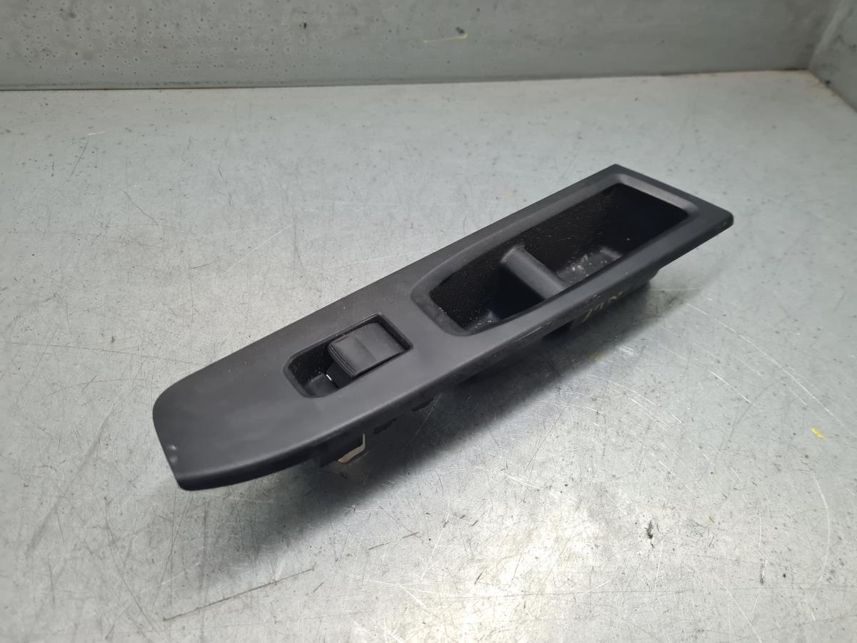 Mando / interruptor elevalunas delantero derecho TOYOTA Yaris (_P13_)