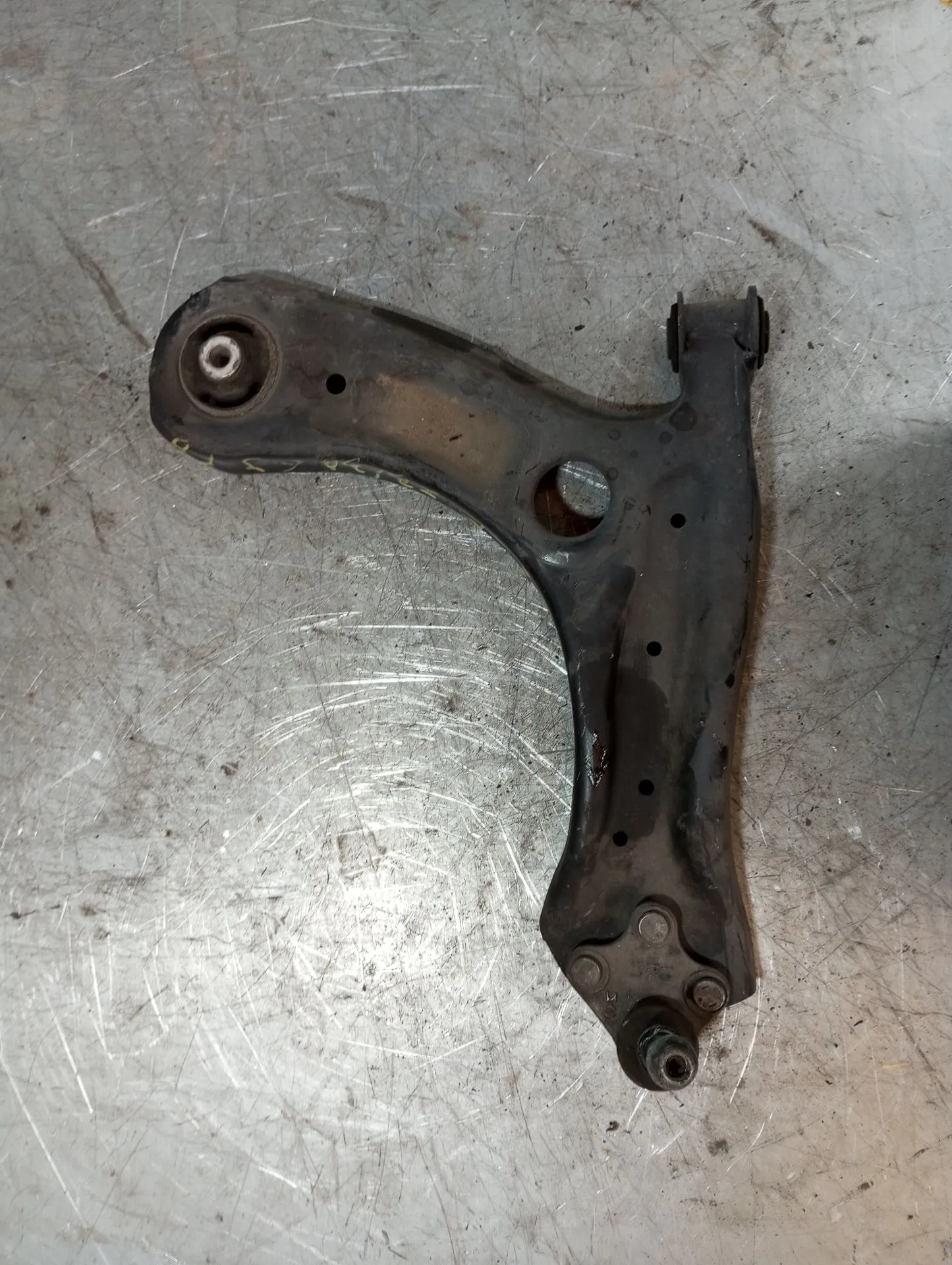 Brazo suspensión delantero derecho SEAT Ibiza IV (6J5, 6P1)