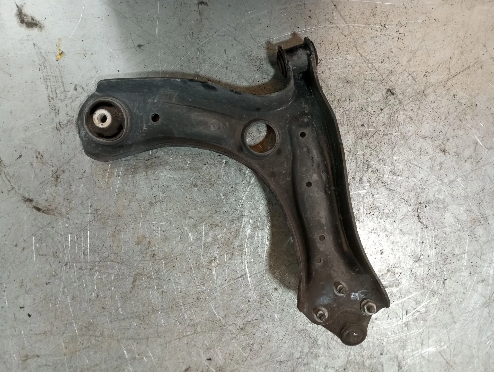 Braço de suspensão frente esquerdo SEAT Ibiza IV (6J5, 6P1) Imagem-1