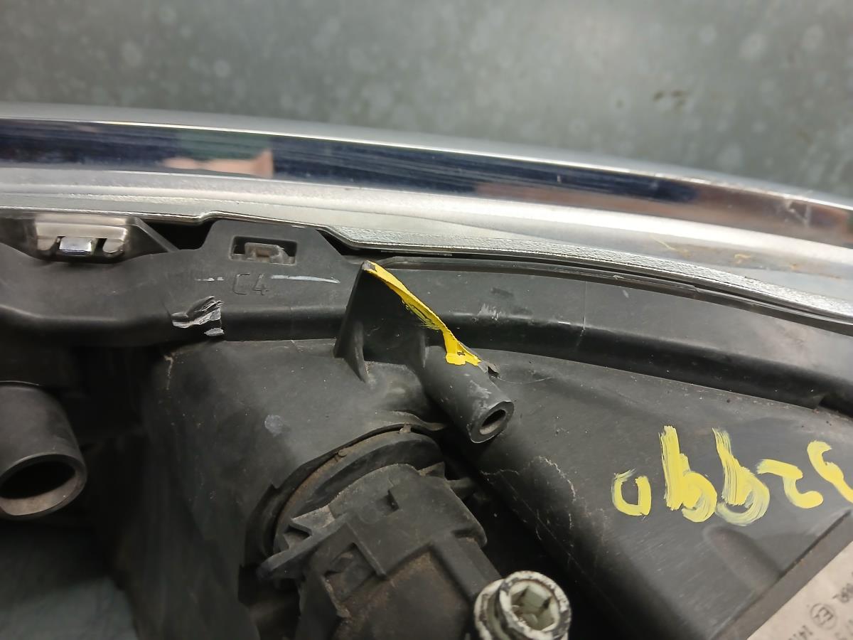 Right Headlight TOYOTA Auris Touring Sports (_E18_) Imagem-4