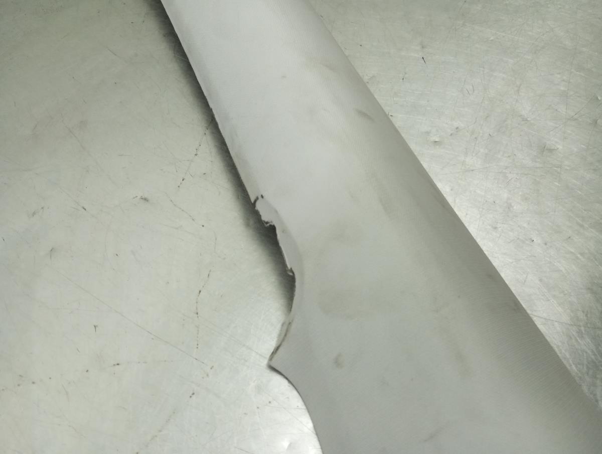 Forras de pilar C direito TESLA Model 3 (5YJ3) Imagem-1