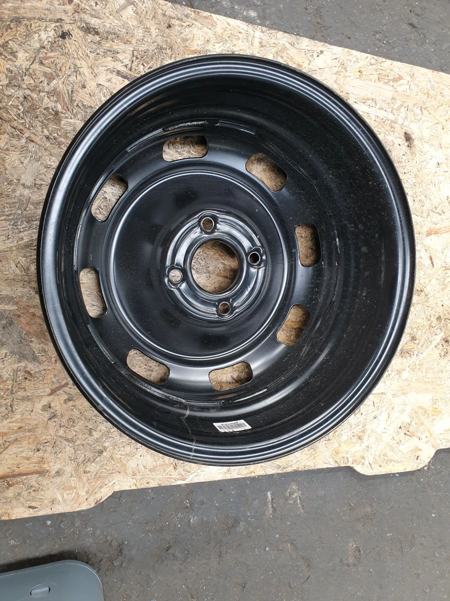 Llanta Delantera Izquierda PEUGEOT 208 Imagem-2