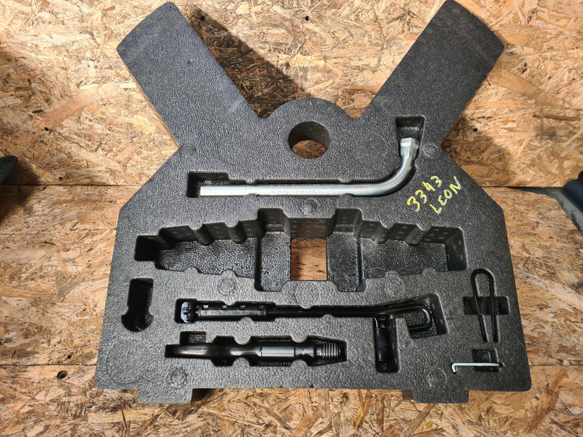 Chave De Rodas SEAT Leon Sportstourer (KL8)