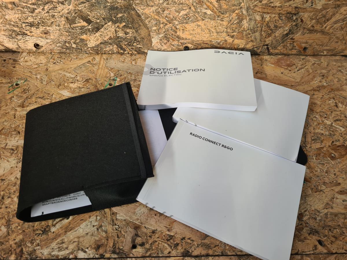 Bolsa com manual de utilizador do veículo DACIA Spring Imagem-1