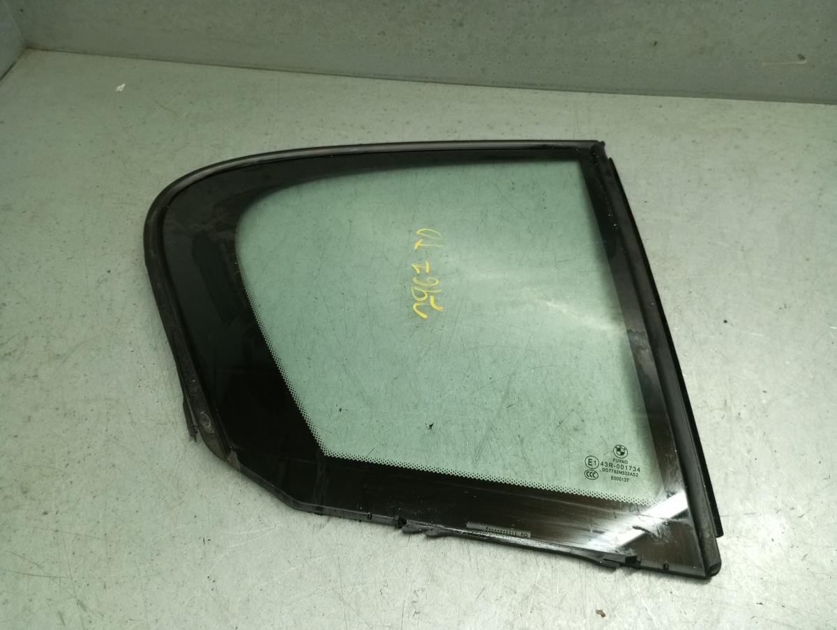 Vidro triangular da porta trás direito BMW 1 (F20)
