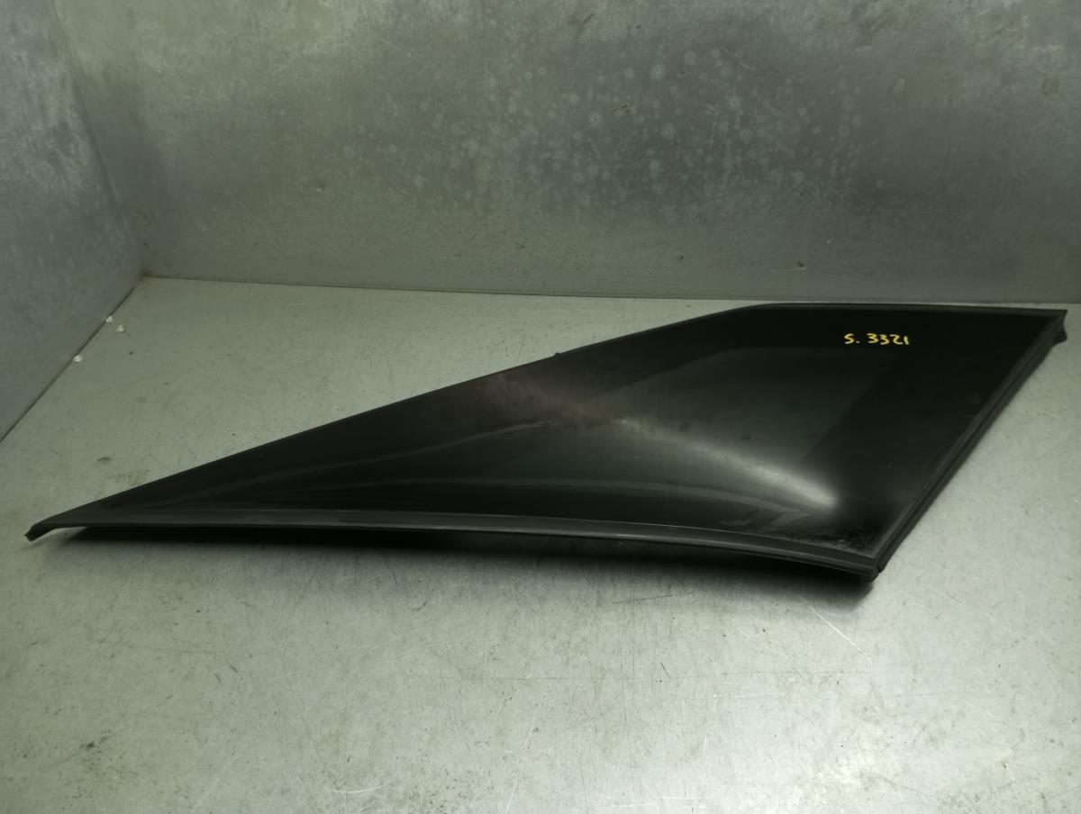 Vidro do painel trás direito PEUGEOT 3008 II (M_)