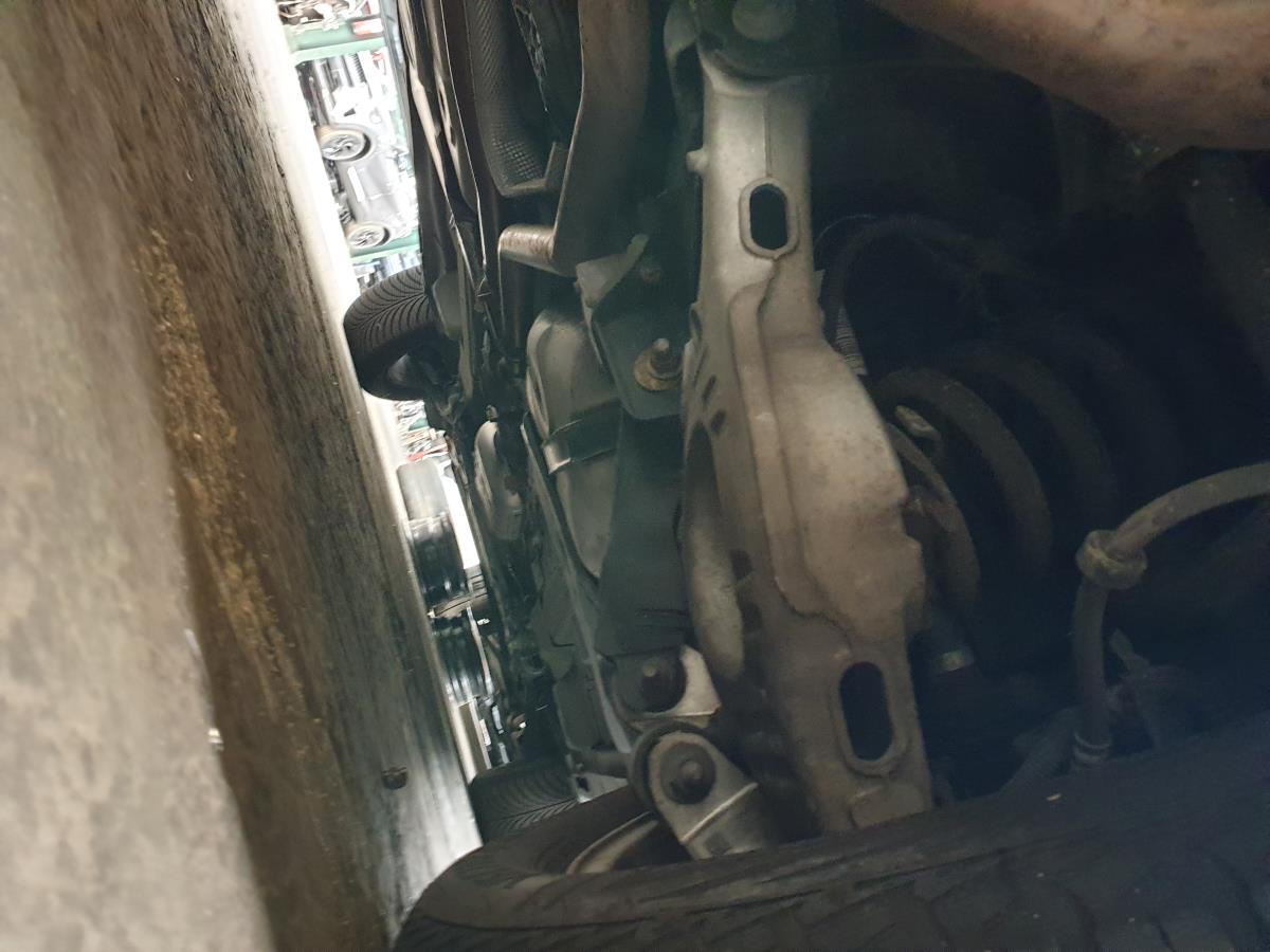 Brazo suspensión trasero derecho LAND ROVER Discovery Sport (L550)