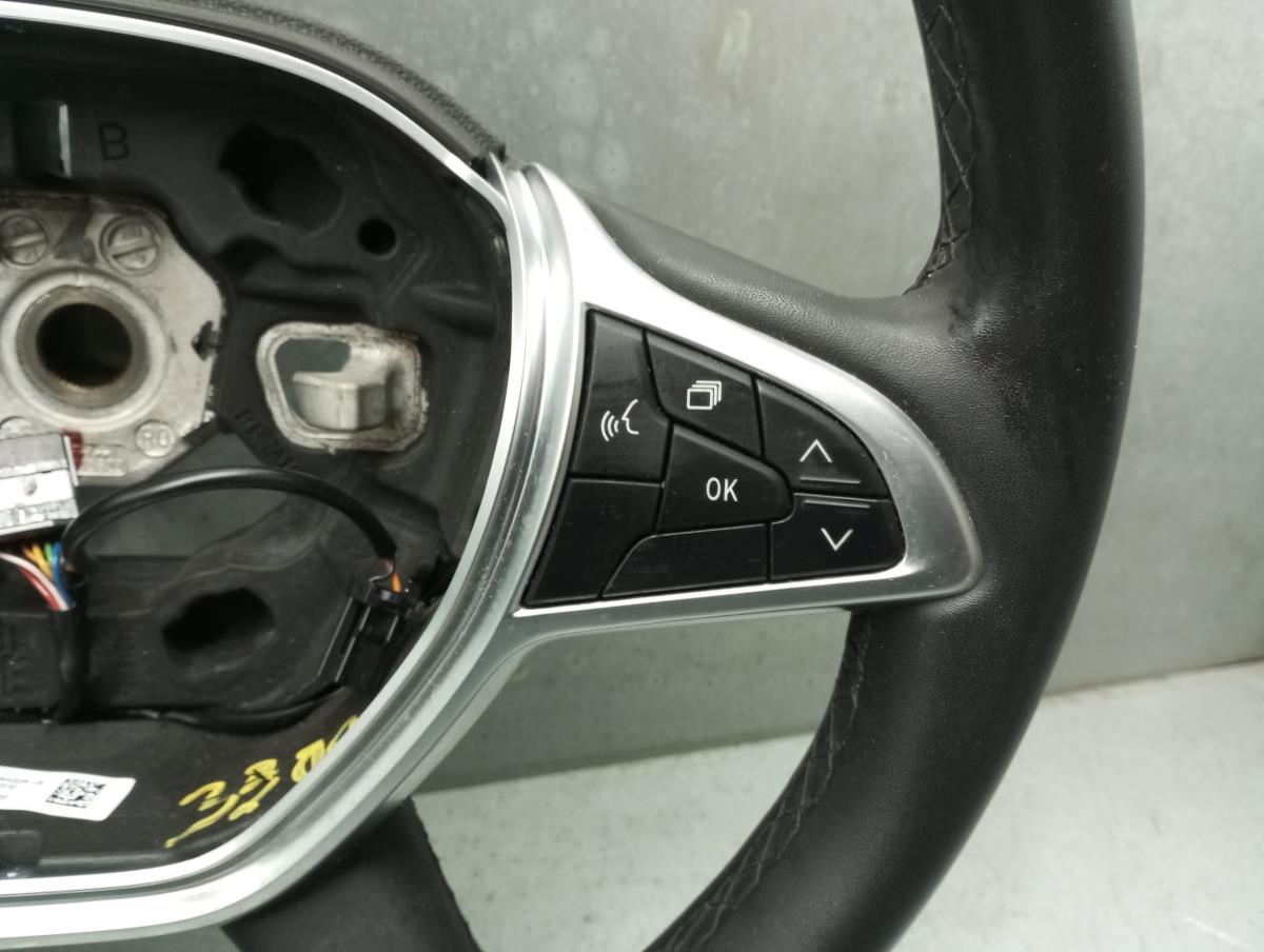 Volante DACIA Sandero III Imagem-2