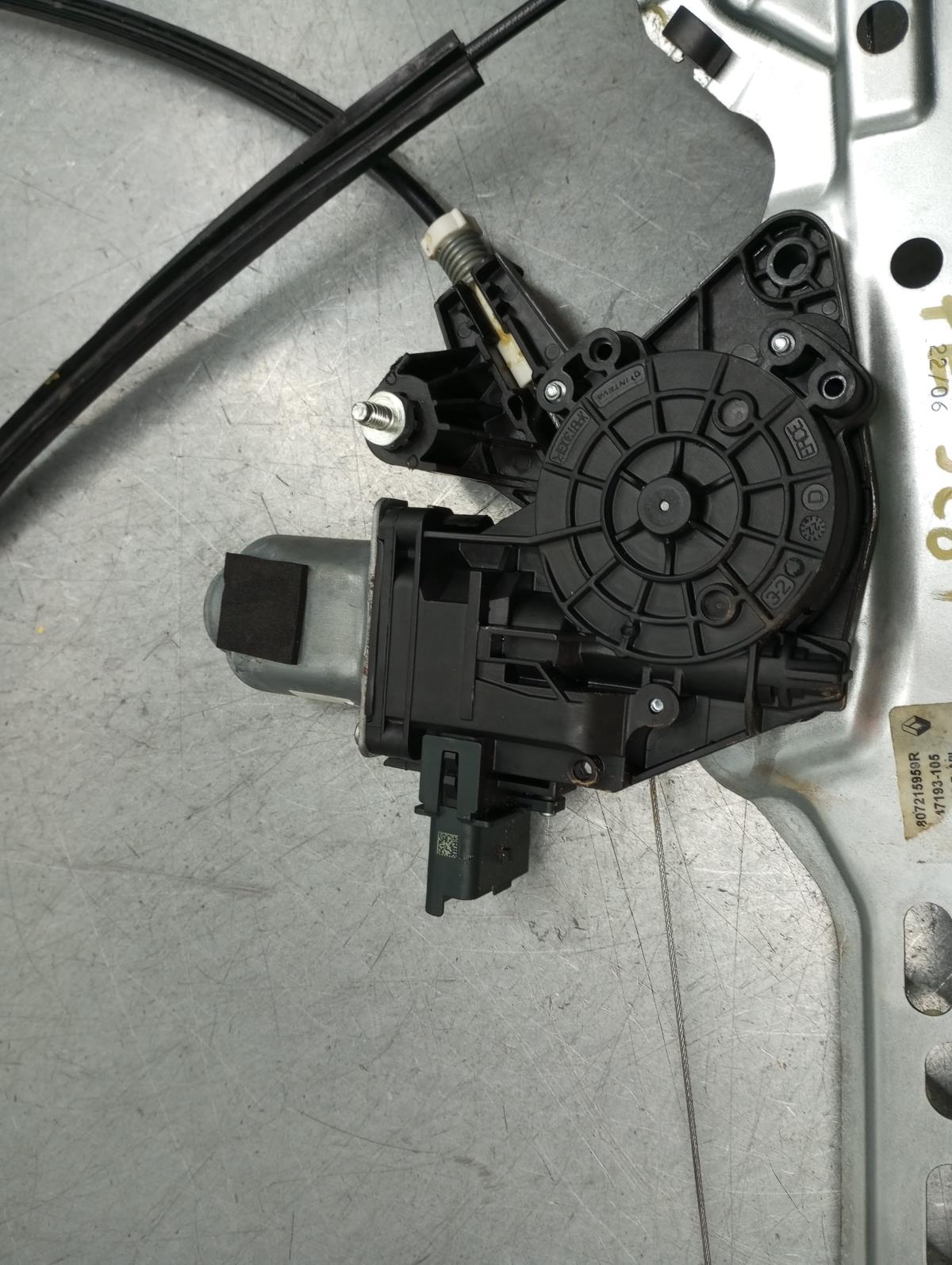 Left front window regulator RENAULT Megane IV Grandtour (K9A/M_) Imagem-2