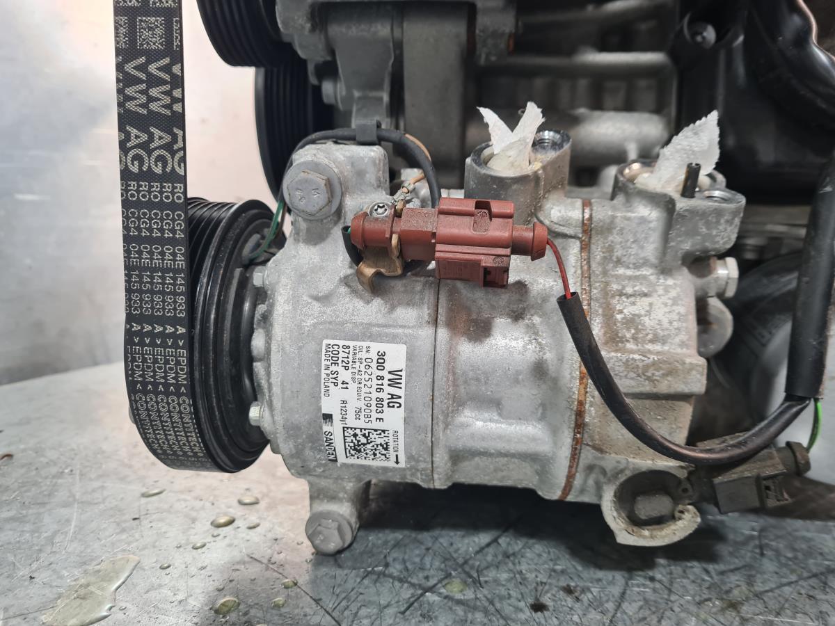 Compresseur AC VOLKSWAGEN Polo (AW1)