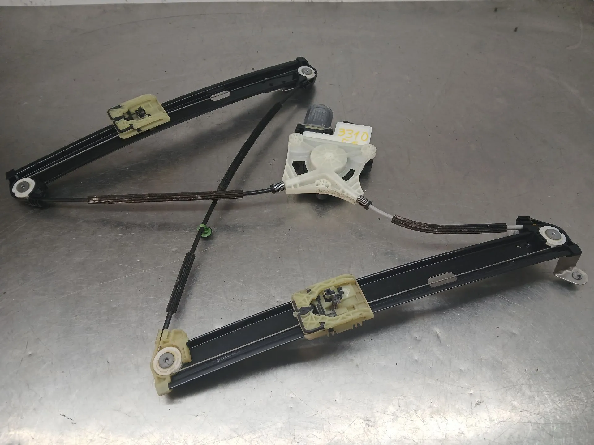 Lève-vitre avant gauche VOLKSWAGEN Polo (AW1) Imagem-2