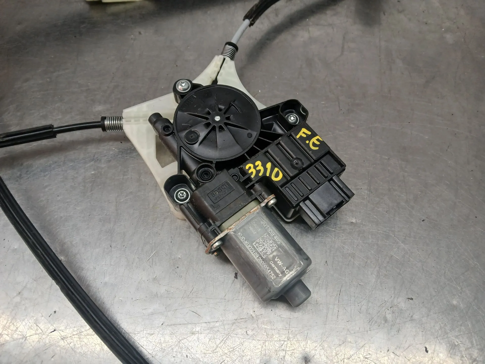 Lève-vitre avant gauche VOLKSWAGEN Polo (AW1) Imagem-1