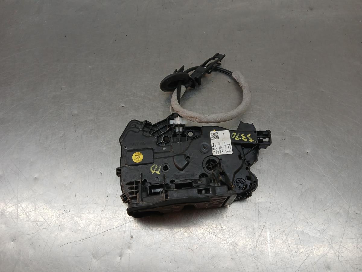 Cerradura / cierre puerta trasera derecha VOLKSWAGEN Polo (AW1)