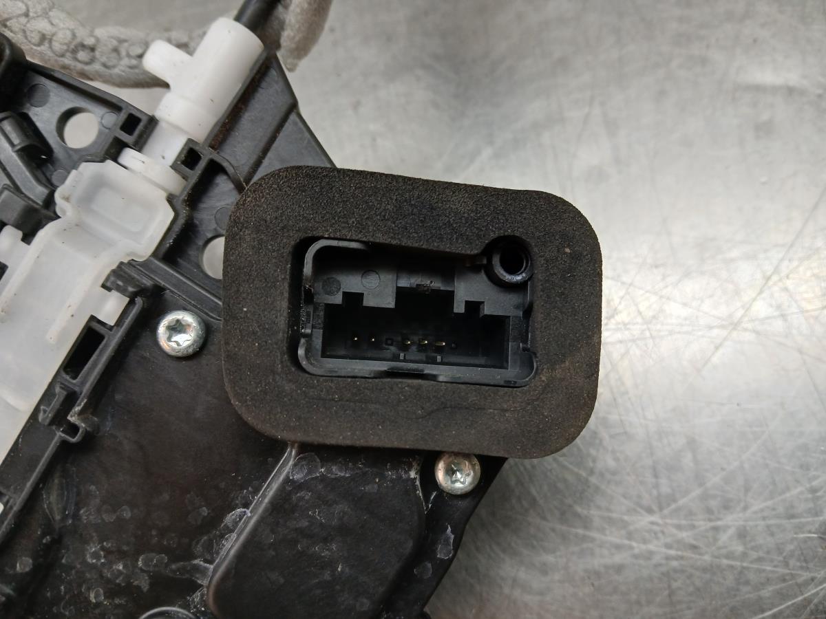 Cerradura / cierre puerta trasera derecha VOLKSWAGEN Polo (AW1) Imagem-3