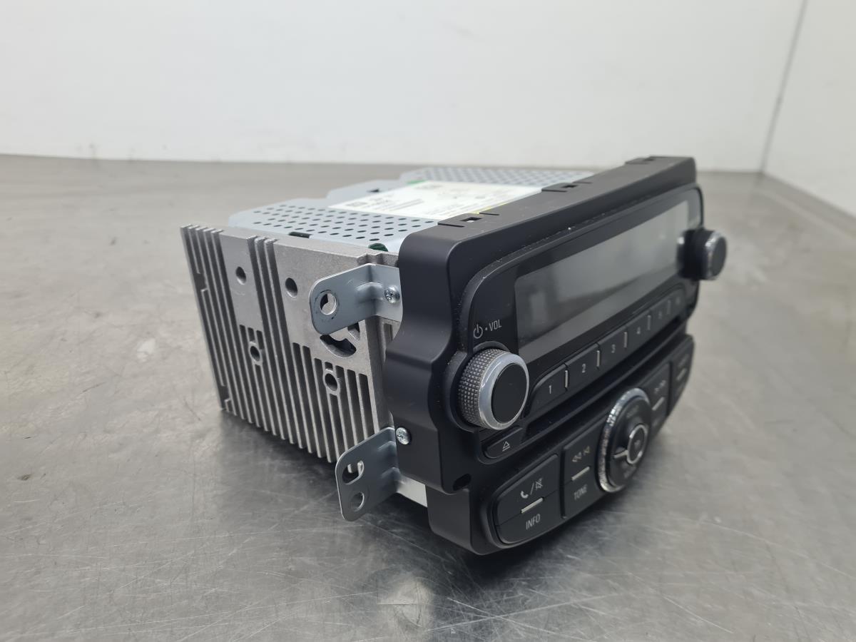 Rádio / auto-rádio OPEL Corsa E Imagem-1