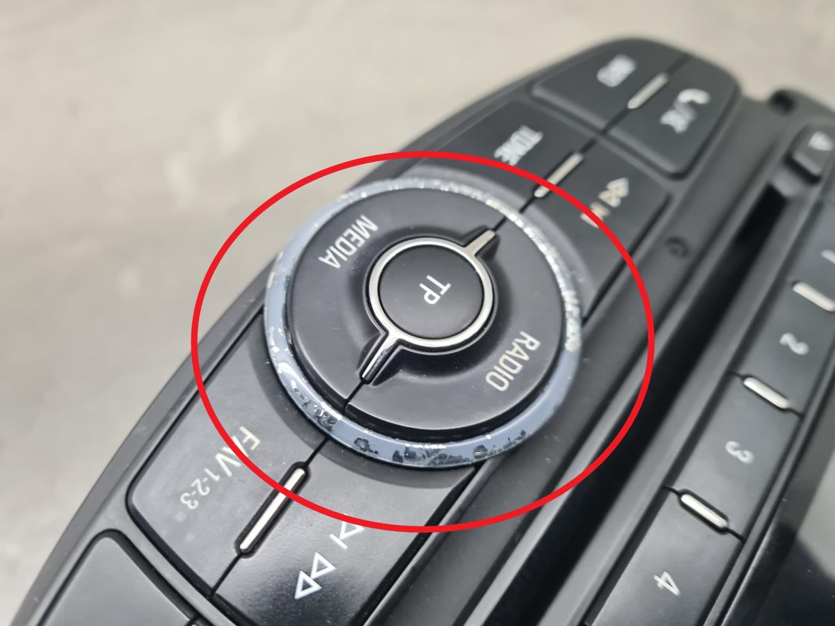 Rádio / auto-rádio OPEL Corsa E Imagem-8