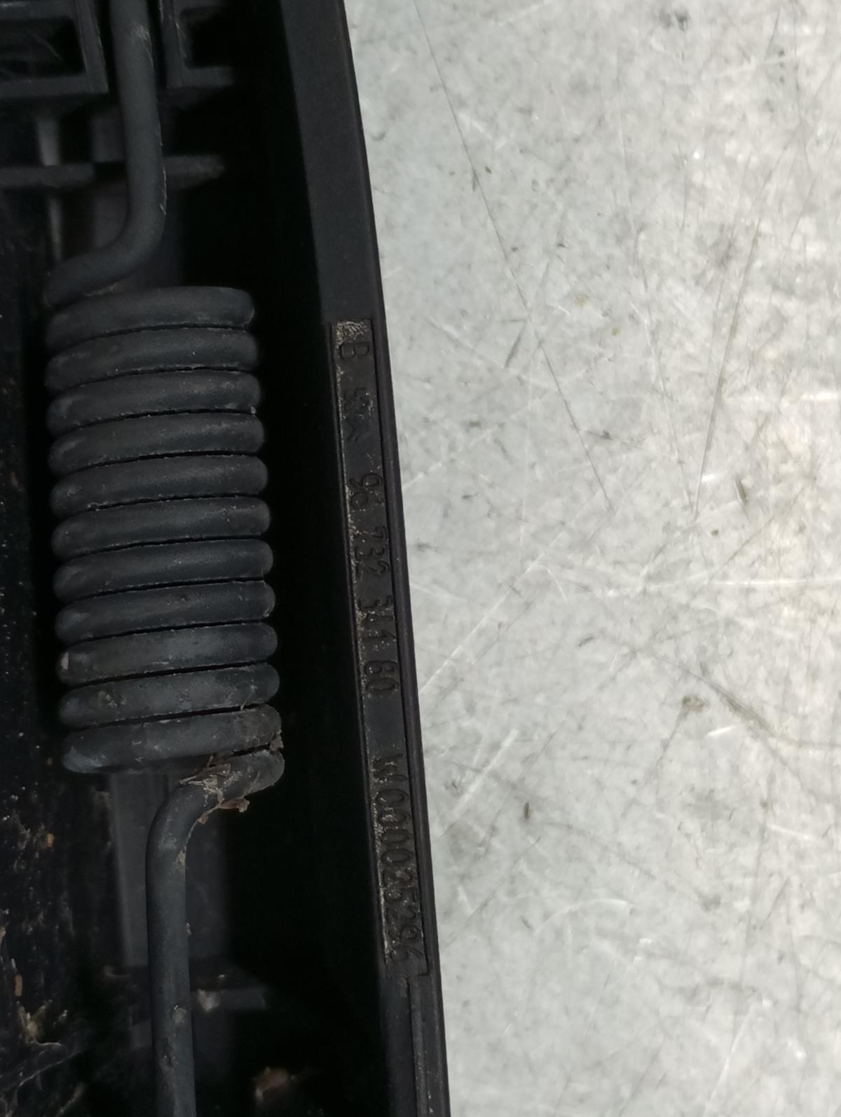 Braccio / asta tergicristallo posteriore PEUGEOT 208 Imagem-2