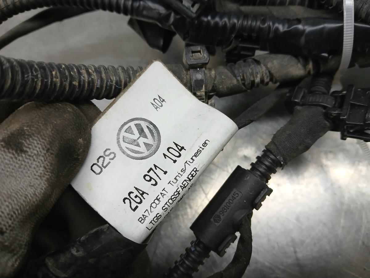 Instalación de Parachoques trasero VOLKSWAGEN T-Roc (A11) Imagem-1