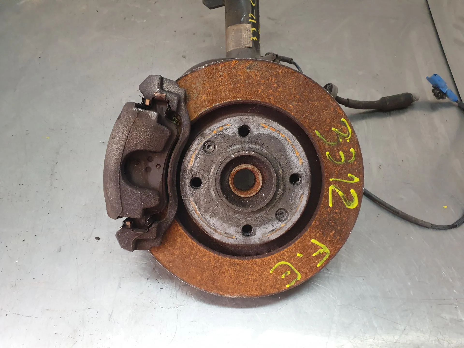 Fusello anteriore sinistro CITROËN C3 III (SX)