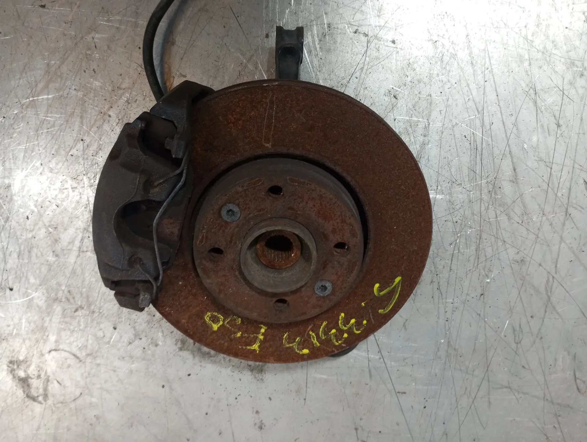 Left front steering knuckle RENAULT Clio IV (BH_)