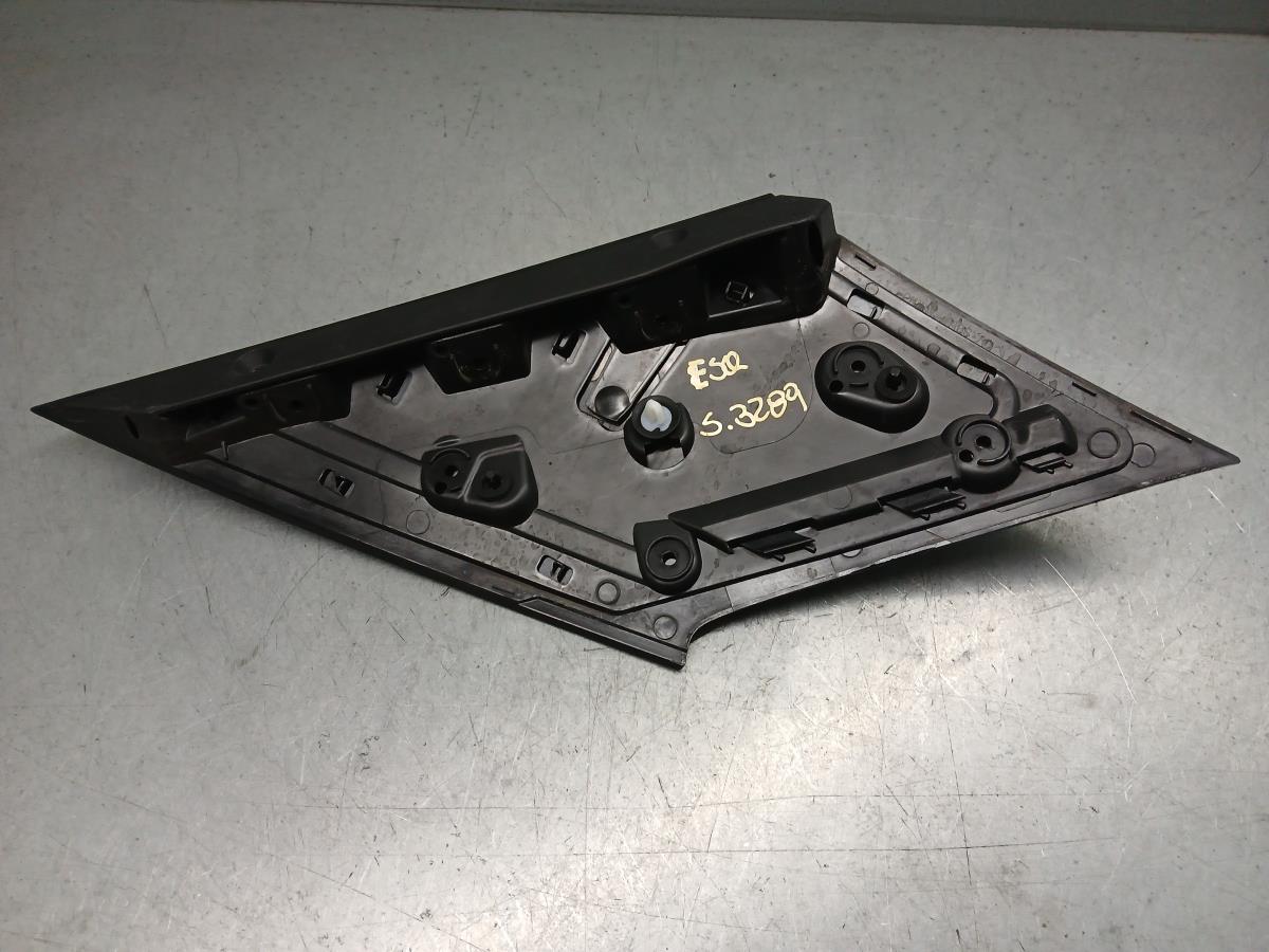 Friso painel esquerdo RENAULT Megane IV Grandtour (K9A/M_) Imagem-3