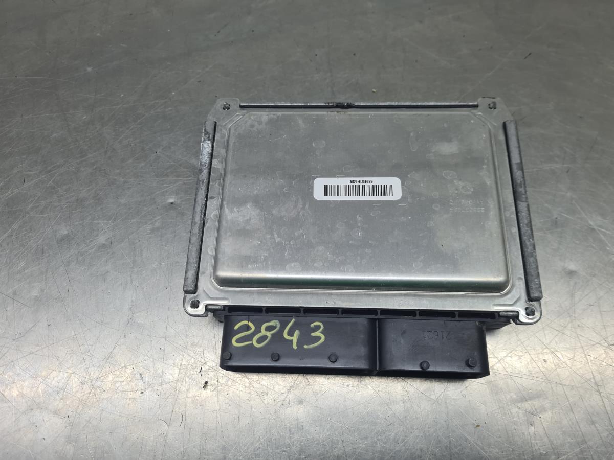 Centralina motor / ECU VOLKSWAGEN Polo (AW1)