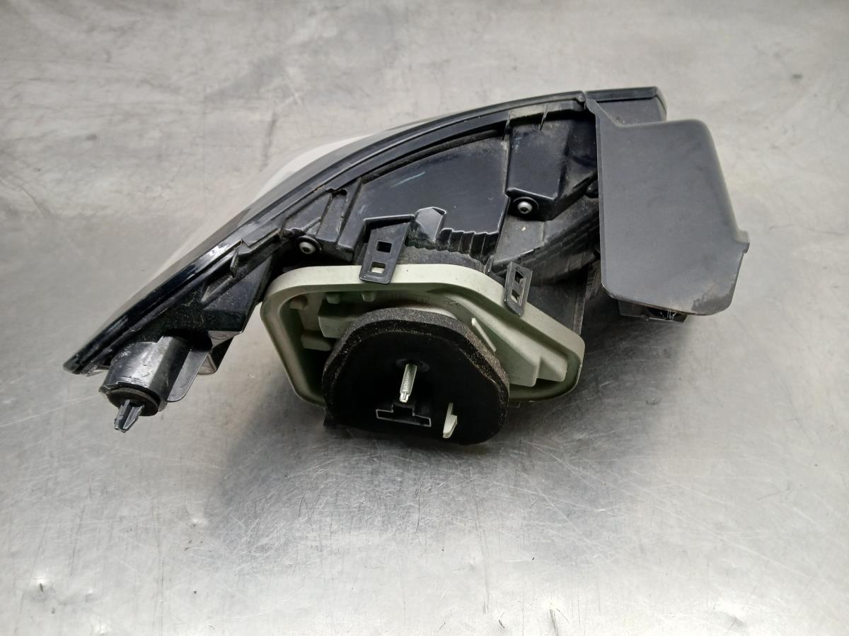 Feu arrière Droite PEUGEOT 208 II Imagem-4