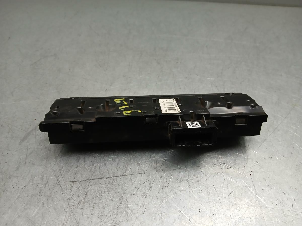 Pulsanti luci di emergenza DACIA Duster (HM_) Imagem-2