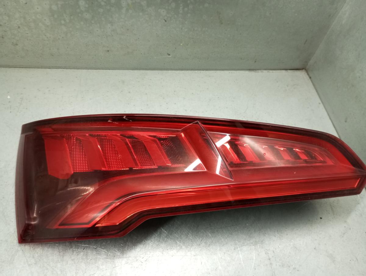 Feu arrière Droite AUDI Q5 (FYB, FYG)