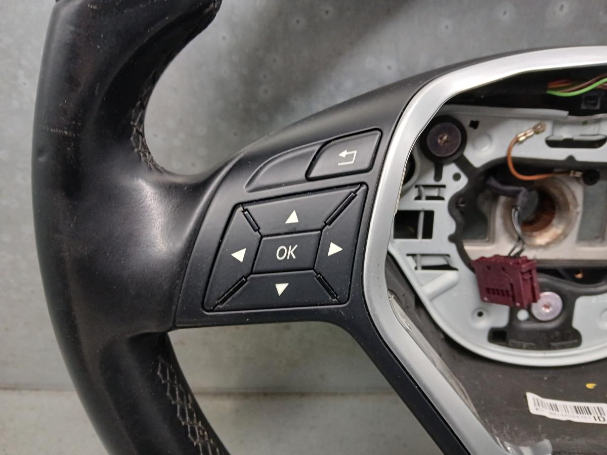 Volante MERCEDES-BENZ Classe A (W176) Imagem-1