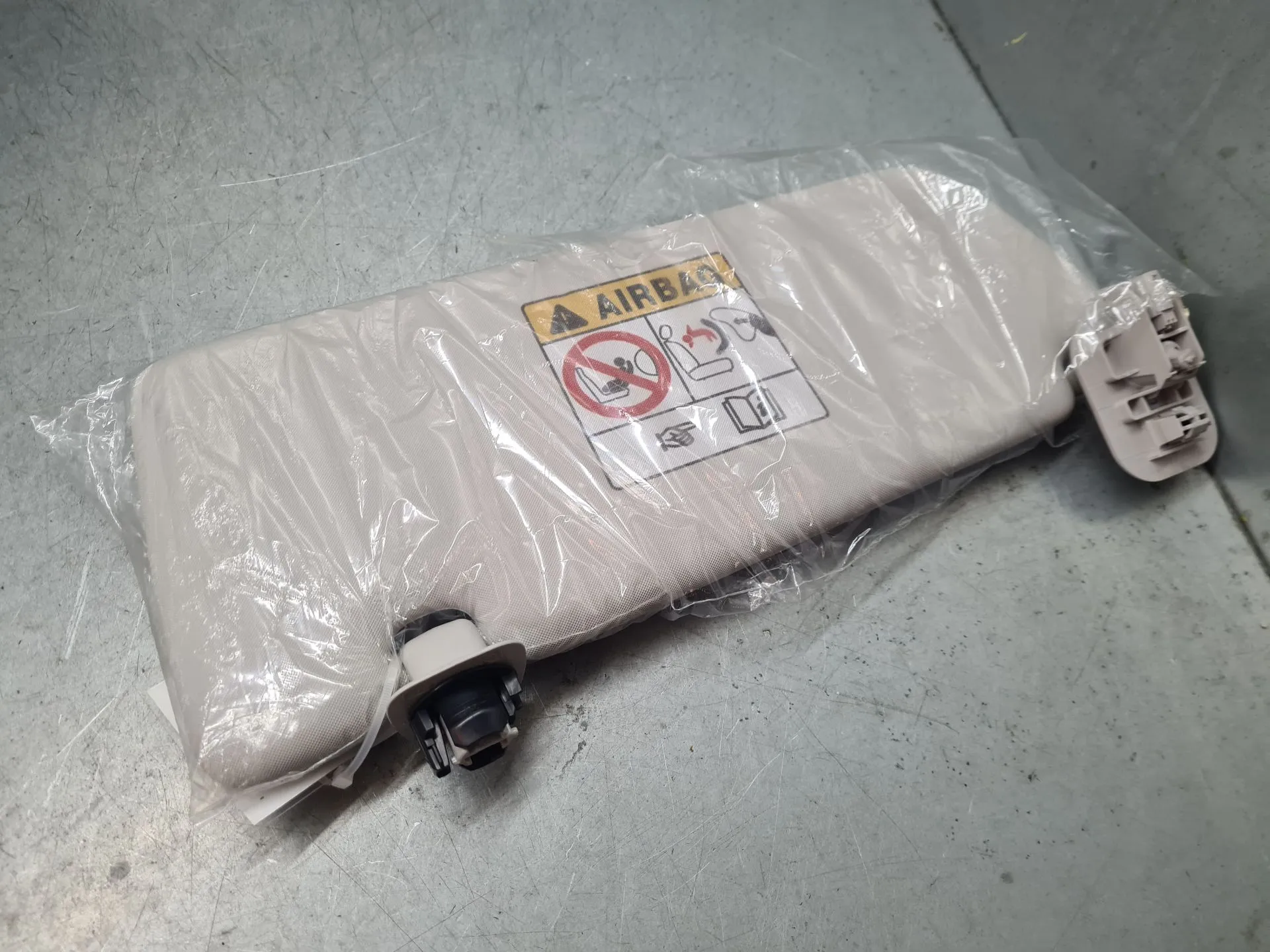 Parasol Derecho RENAULT Clio V (BF_) Imagem-2